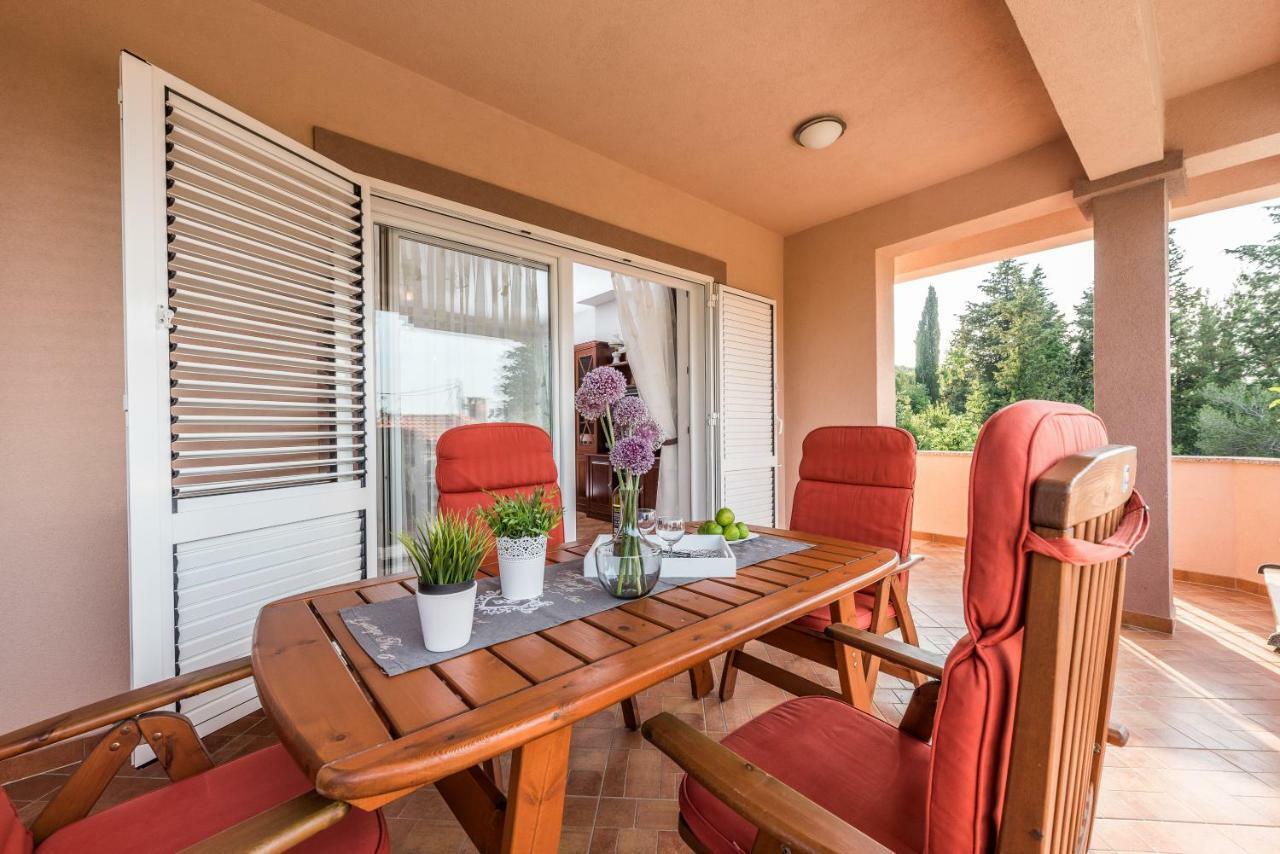 Apartments Jelavic Sutomiscica Экстерьер фото