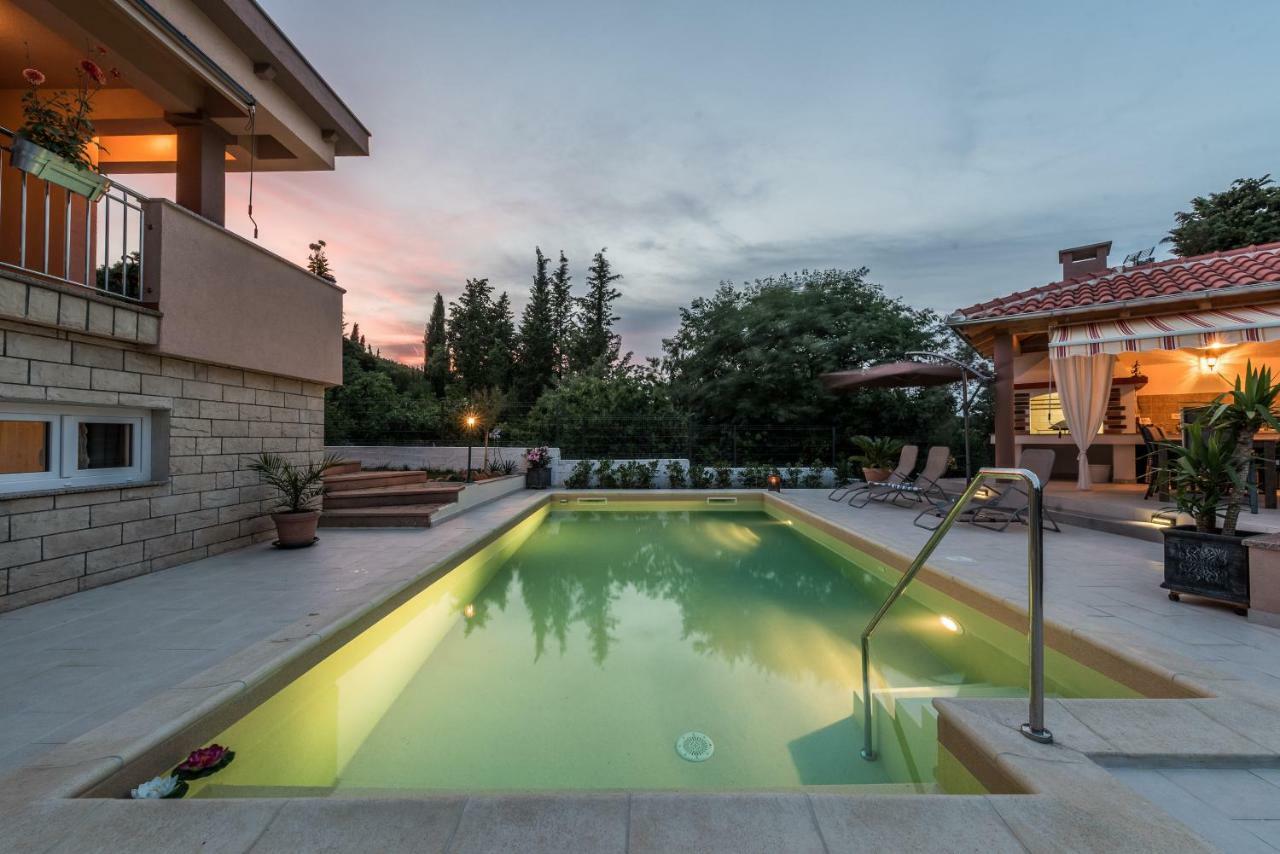 Apartments Jelavic Sutomiscica Экстерьер фото