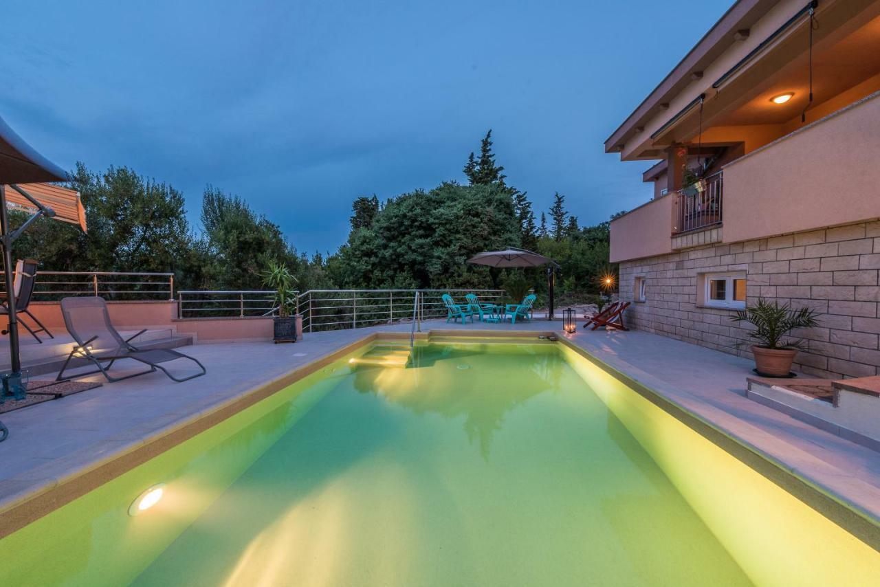 Apartments Jelavic Sutomiscica Экстерьер фото