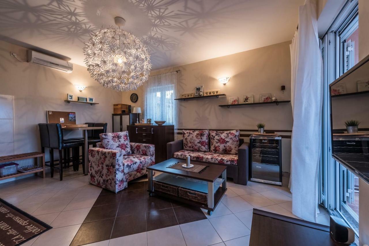 Apartments Jelavic Sutomiscica Экстерьер фото